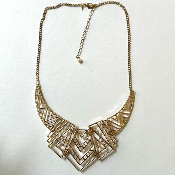 Avon gold tone geometric statement necklace - Picture 3 of 9